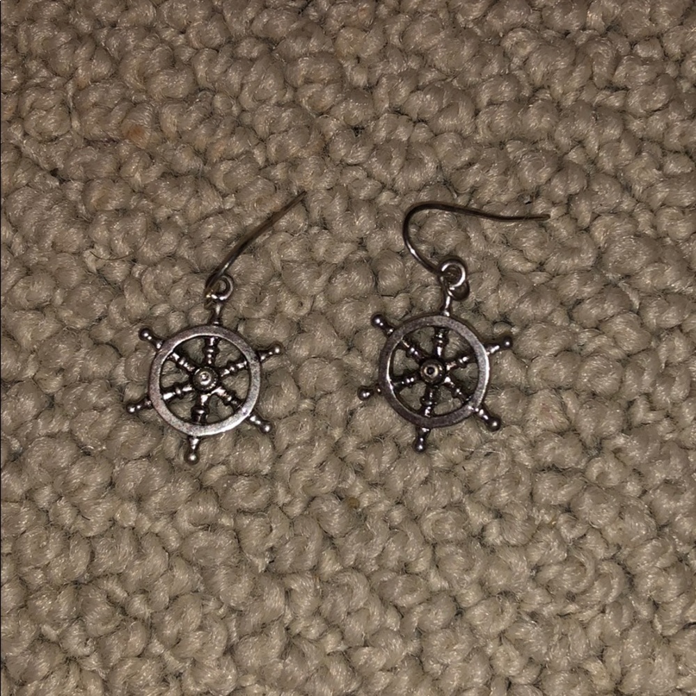 Cute sailor ship wheel earrings!!